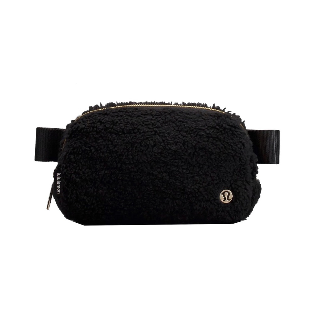 NWT lululemon black fleece sherpa everywhere belt bag